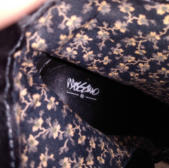 boots - Picture 7 of 7